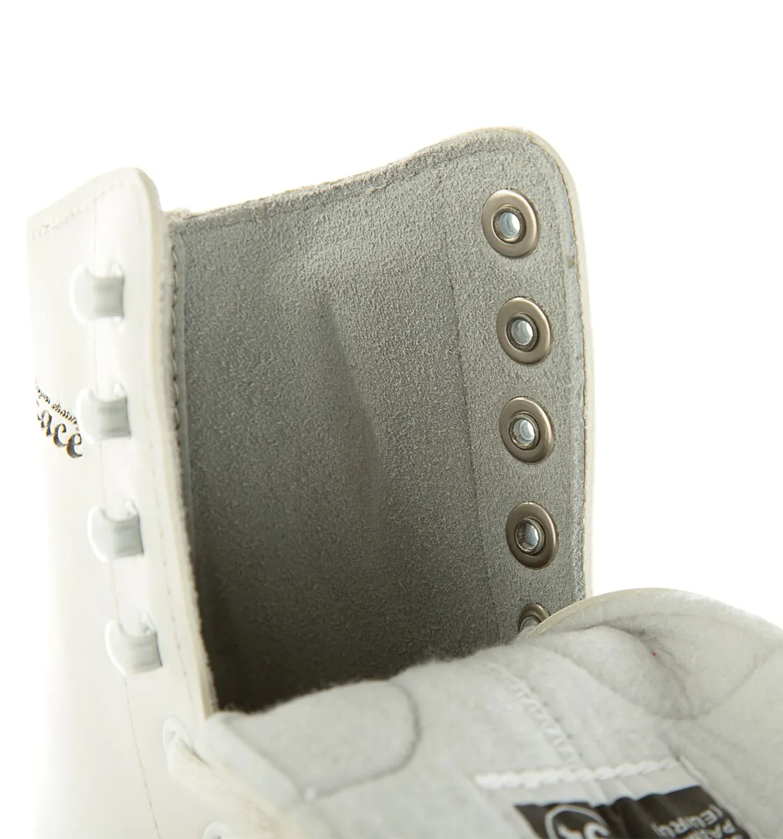 Фигурные коньки GRACE leather