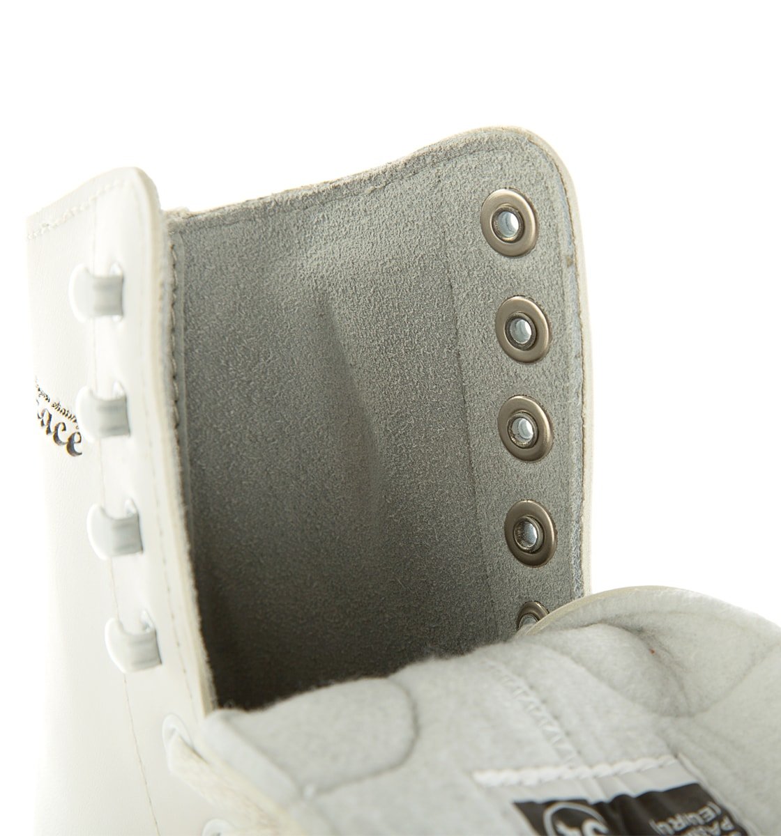 Фигурные коньки GRACE leather
